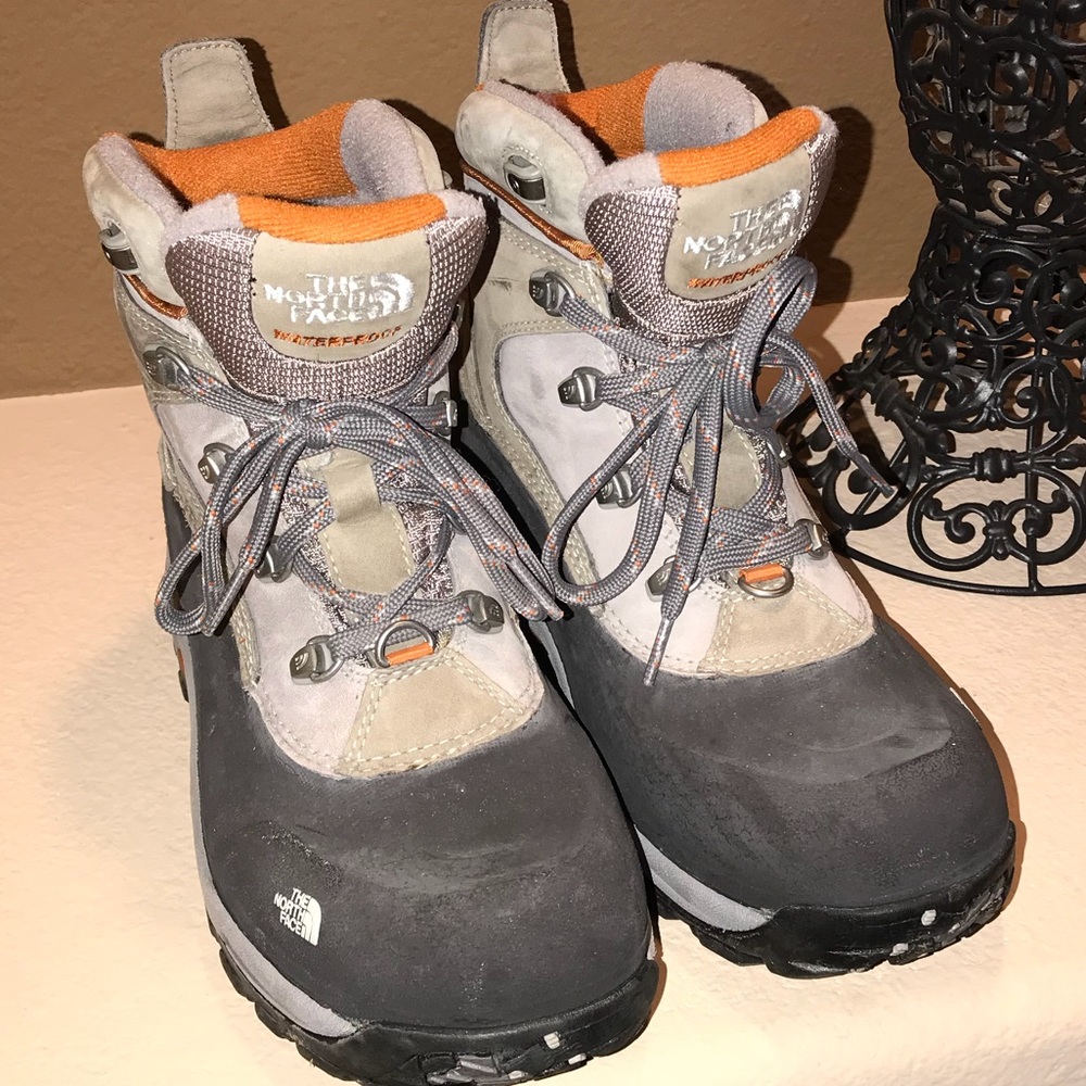 SOLD🎉 North Face boots Waterproof Boots
